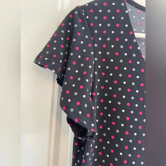 East 5th Black Scoop Neck Flutter Sleeve Blouse with Pink & White Polka Dots - Picture 3 of 4